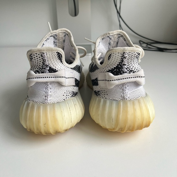 Size 10.5 - adidas Yeezy Boost 350 V2 Low Zebra Non Reflective - Picture 3 of 8